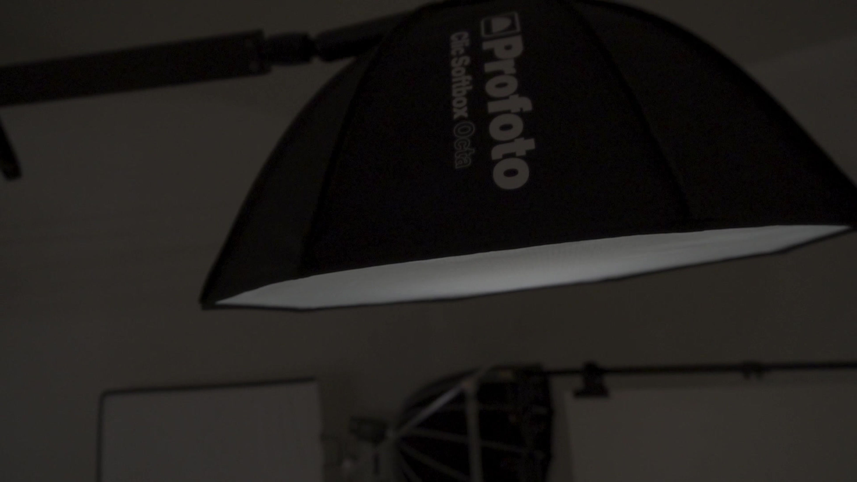 스튜디오 인트로